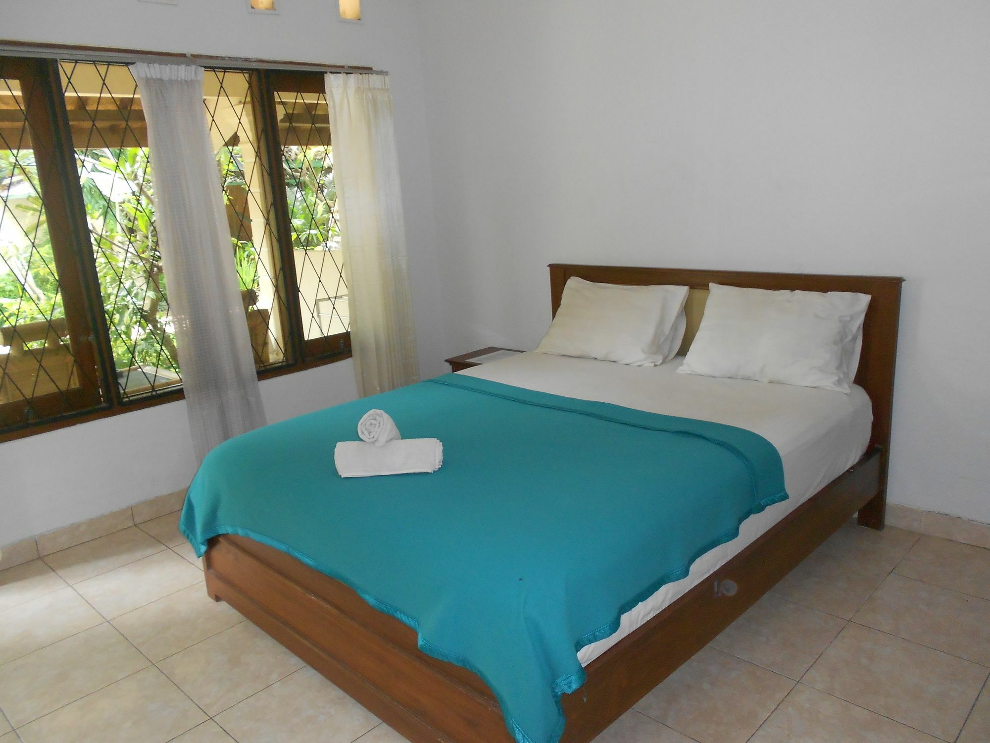 Segara Anak Bungalow & Restaurant Kuta  Экстерьер фото