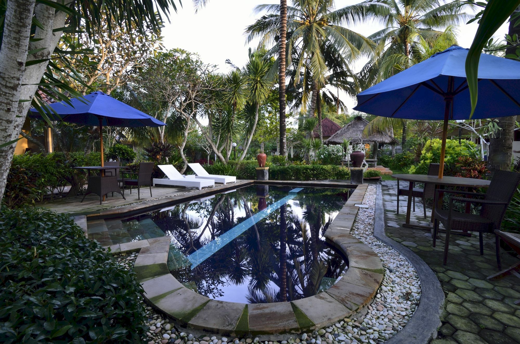 Segara Anak Bungalow & Restaurant Kuta  Экстерьер фото