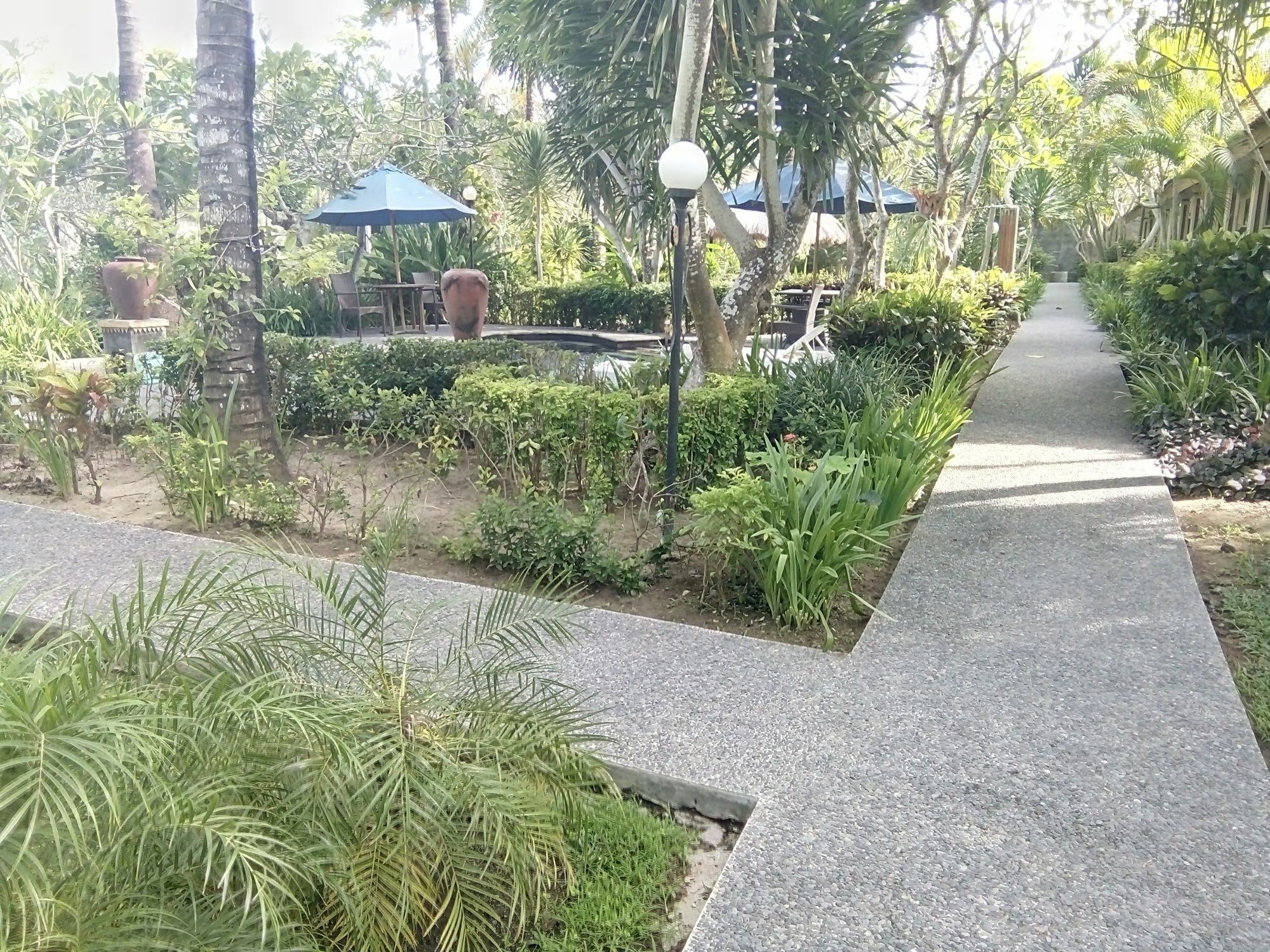 Segara Anak Bungalow & Restaurant Kuta  Экстерьер фото