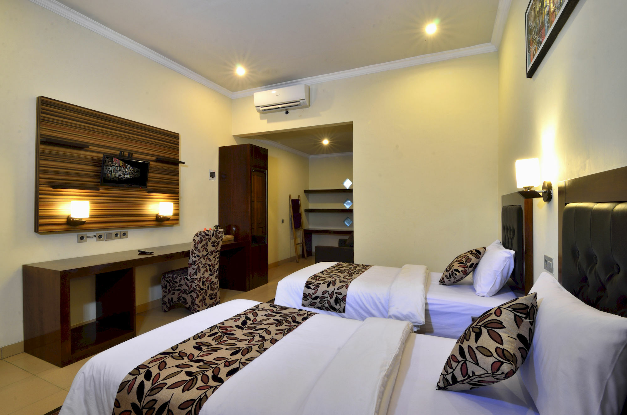 Segara Anak Bungalow & Restaurant Kuta  Экстерьер фото