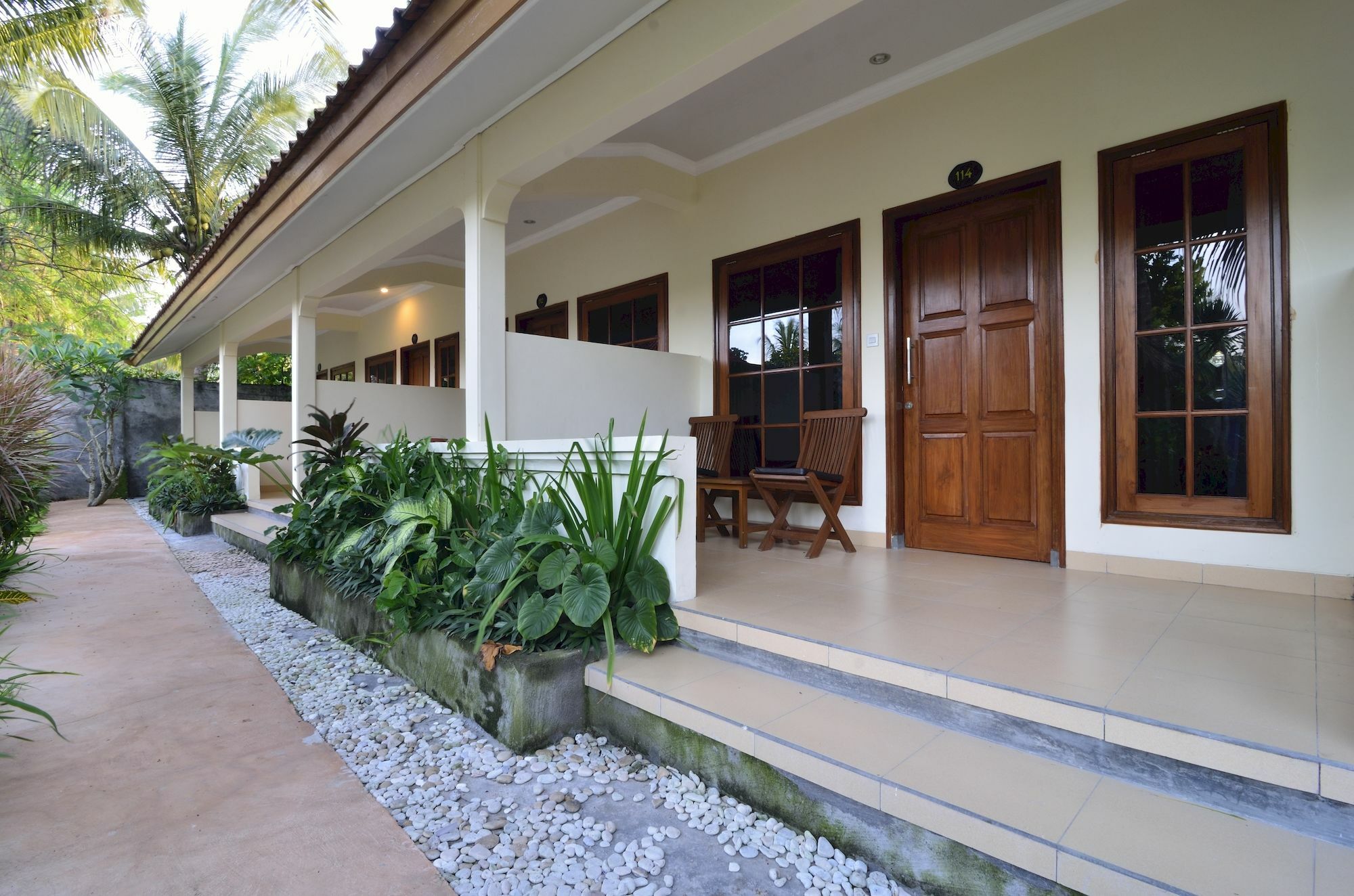 Segara Anak Bungalow & Restaurant Kuta  Экстерьер фото